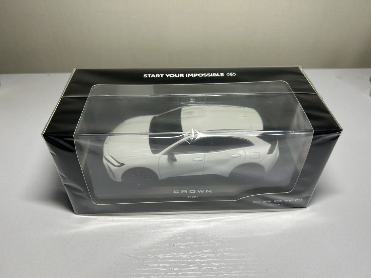 【非売品】トヨタ新型クラウンスポーツミニカー 1/30 090プレシャスホワイトパールの画像2