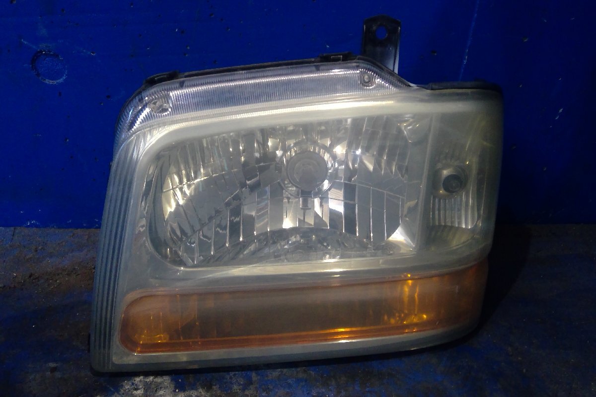 (H) Suzuki Every van DA52V/DA52W/DA62W original head light lamp amber KOITO 100-32673 Every Wagon [2402681]