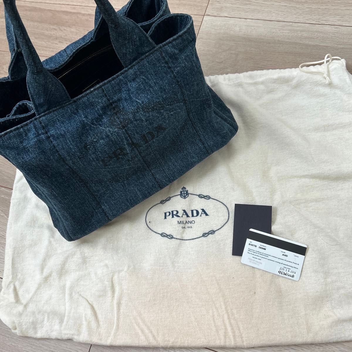 PRADA カナパ　デニム