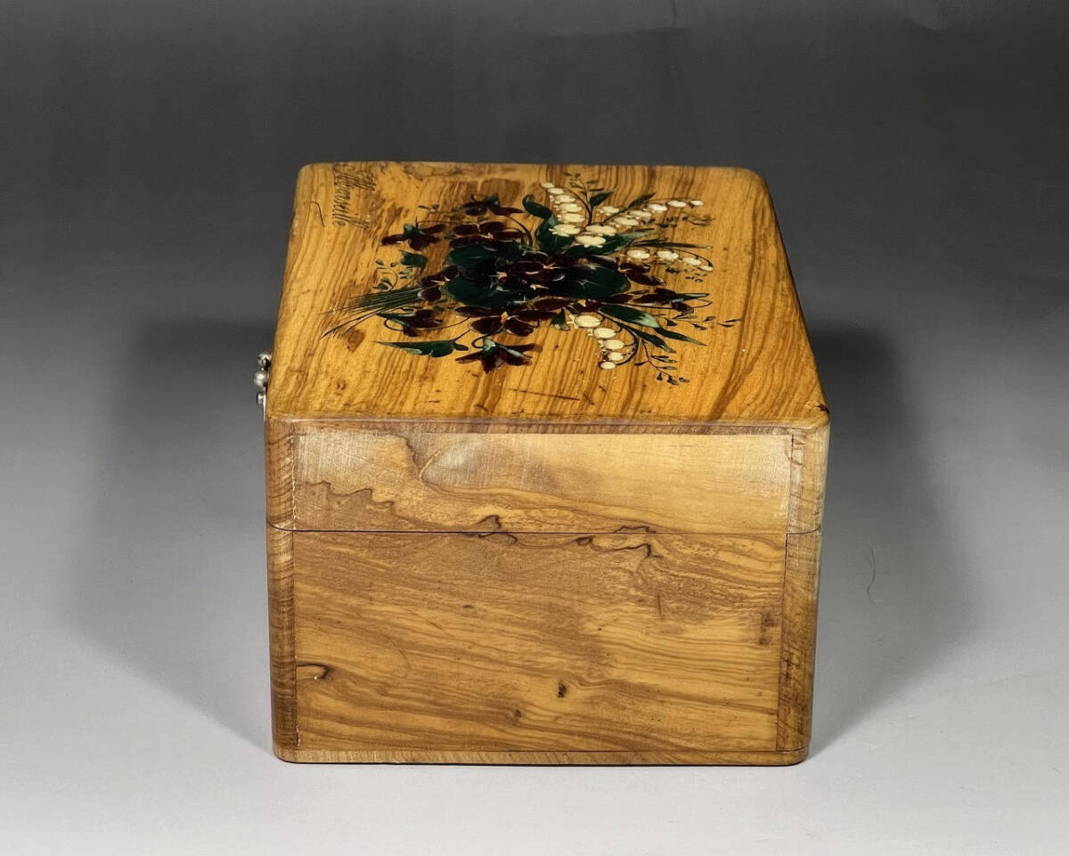 フランス製 アンティーク スミレ スズラン 花束 手描き モシュリンヌ 大 オリーブの木箱 ボックスの画像9