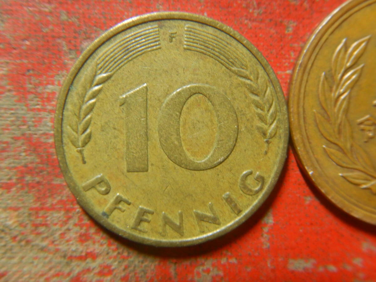 外国・西ドイツ／１０ペニヒ黄銅張りスチール貨（1950年F）　240430_画像2