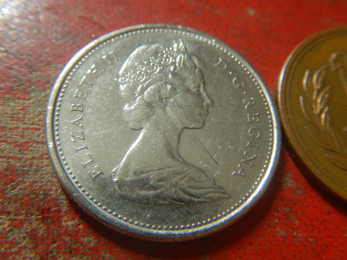 外国・カナダ／２５セント・ニッケル貨（1971年）　240506_画像4