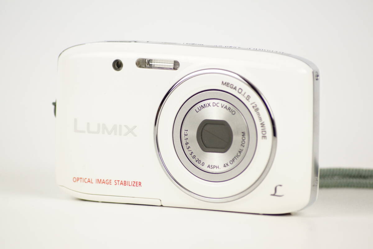 ■ 美品 ■ パナソニック PANASONIC LUMIX DMC-S2 ホワイトボディ バッテリー 充電器 元箱等付き 2646_画像4