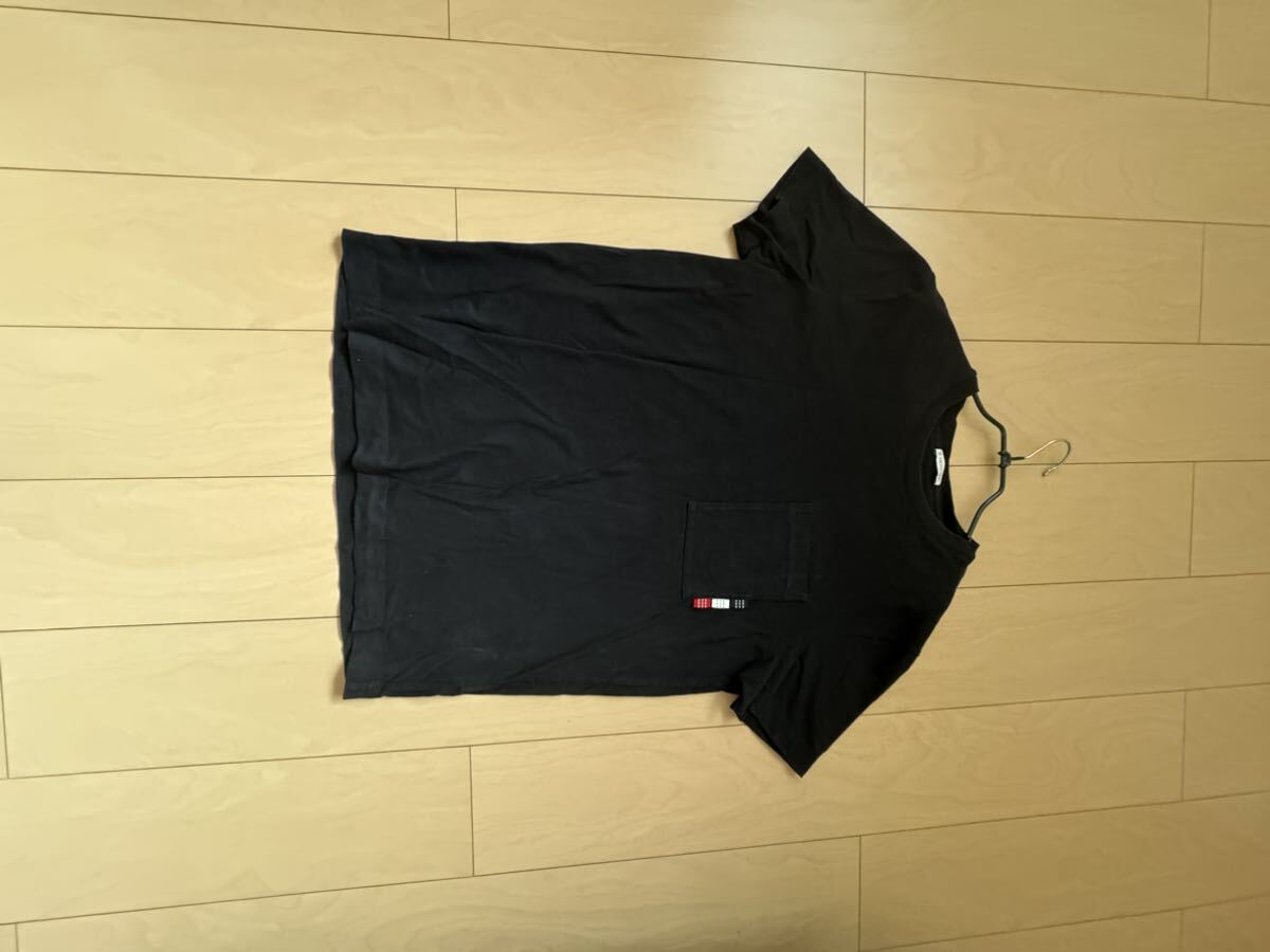 正規品 美品 MONCLER モンクレール サイズ L相当 大人気 限定高級ブランド Tシャツ カットソー 格安 黒 ブラック 半袖 ポケT 中古の画像4