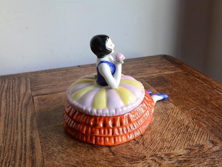 アンティークデザイン 人形 雑貨 置物 女性 モチーフ 陶器オブジェ アクセサリートレイ フィギュアドール ヴィンテージ 美女ポットの画像3