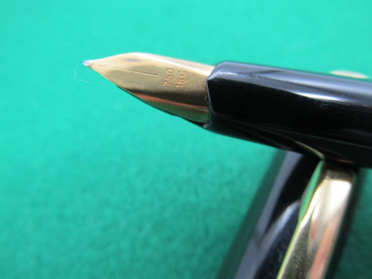 Pelikan ペリカン 万年筆 ペン先 18C 750　ブラック＆ゴールドカラー 筆記用具 _画像4