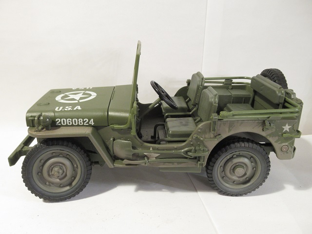 =1/18 auto world WWII 1941 Willys MB Jeep olive we The ring Jeep Army minicar Ame car ornament ξ