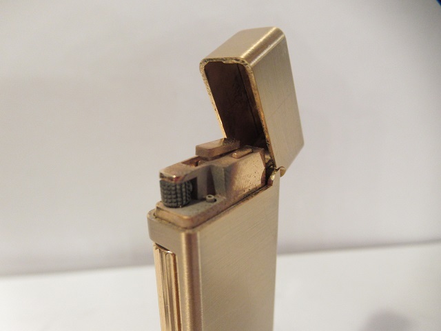=GIVENCHY 9000 gas lighter roller type Givenchy Gold smoking .ξ