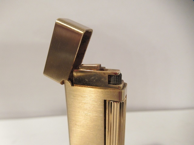 =GIVENCHY 9000 gas lighter roller type Givenchy Gold smoking .ξ