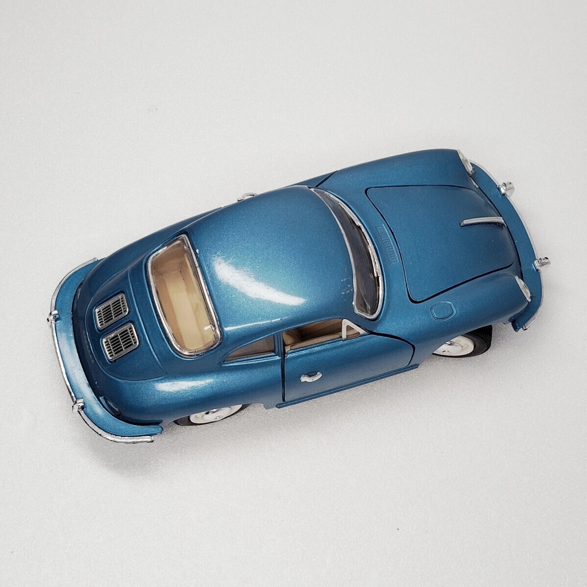1/24　ポルシェ 356 b クーペ　1961年　レトロ　porsche coupe クラシック　ドイツ　メタリック　1円スタート 1円〜 ss 041716