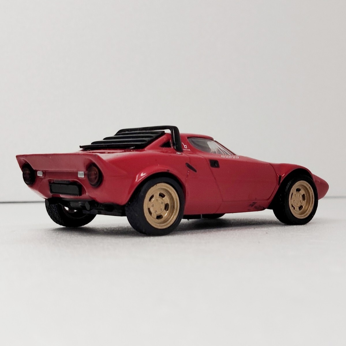 1/43 Lancia Stratos HF 1974 год ~ 1975 год Rally V6 Италия машина Lancia stratos красный красный миникар Dell Prado 1 иен ~ 050901