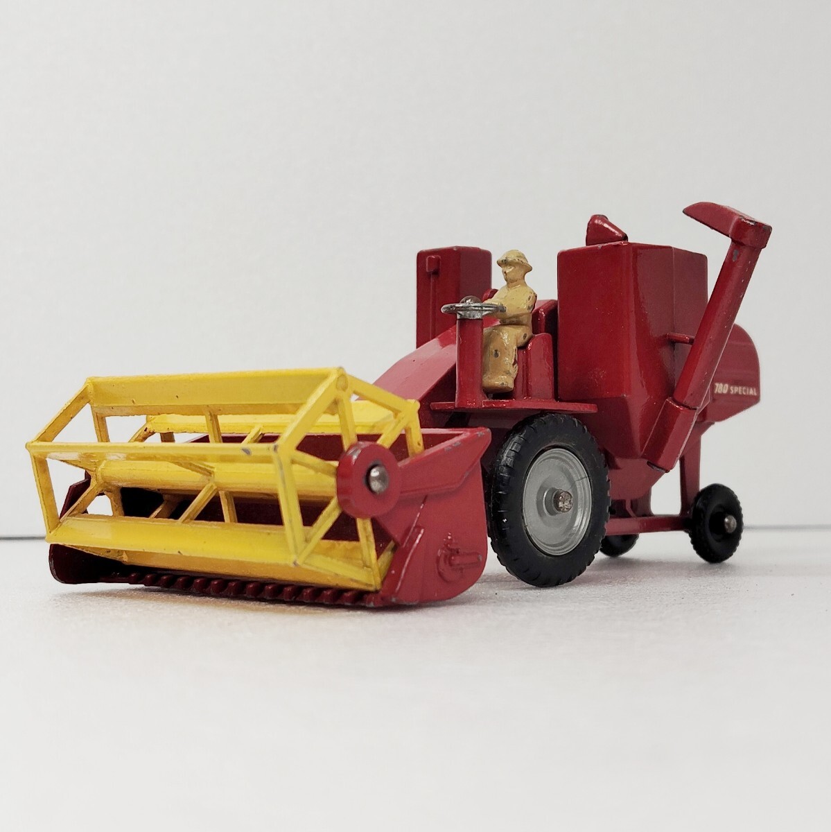 当時物 LESNEY Matchbox major No.5 マッチボックス マッセイ・ファーガソン 780 コンバイン　Massey ferguson ビンテージ　1円〜 051303_画像1