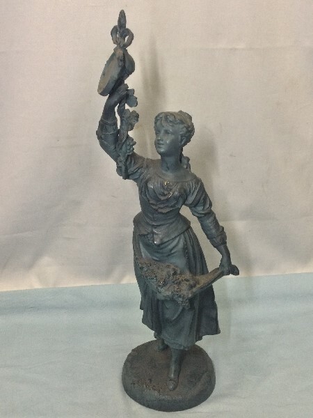 アンティーク　ブロンズ像　聖女　高さ46.5ｃｍ　重量2ｋｇ　銅像　女神　希少　彫刻　像　女性像　西洋　西洋彫刻　美術品　（3285）_画像2