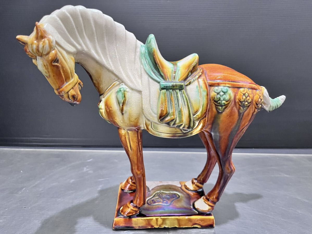 D(514k11) Tang three . horse ornament China fine art ceramics interior objet d'art old fine art height approximately 25.5cm