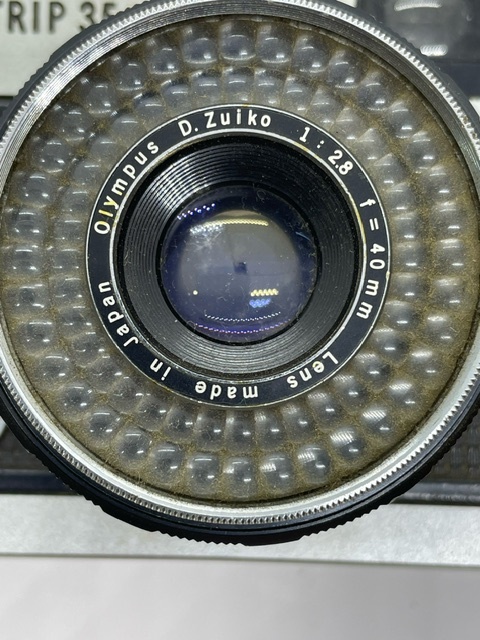 【E/G195451】フィルムカメラ カメラ OLYMPUS TRIP35 オリンパス Olympus D.Zuiko 1:2.8 f＝40mmの画像2