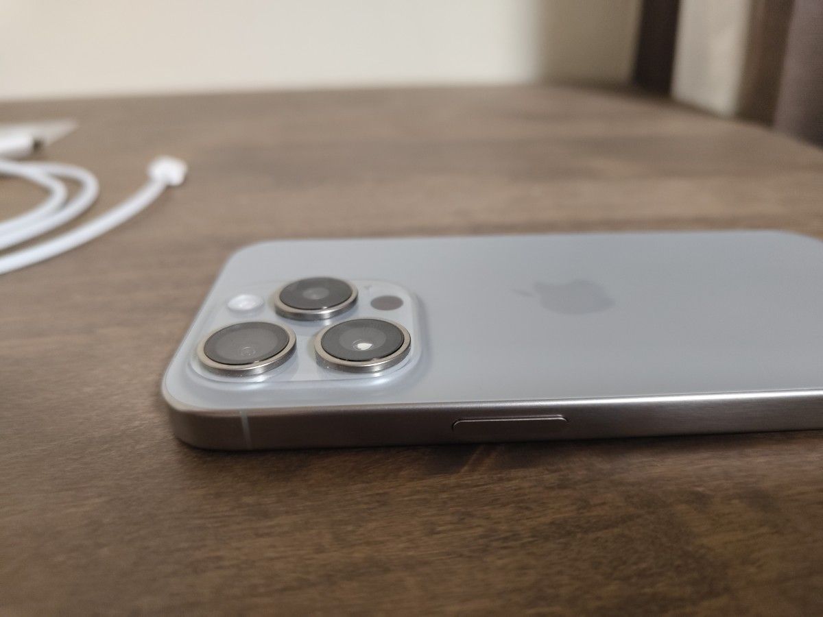 iPhone 15 proナチュラルチタニウム 256GB simフリー +moft iPhone 15 proナチュラルチタニウム 256GB simフリー +moft