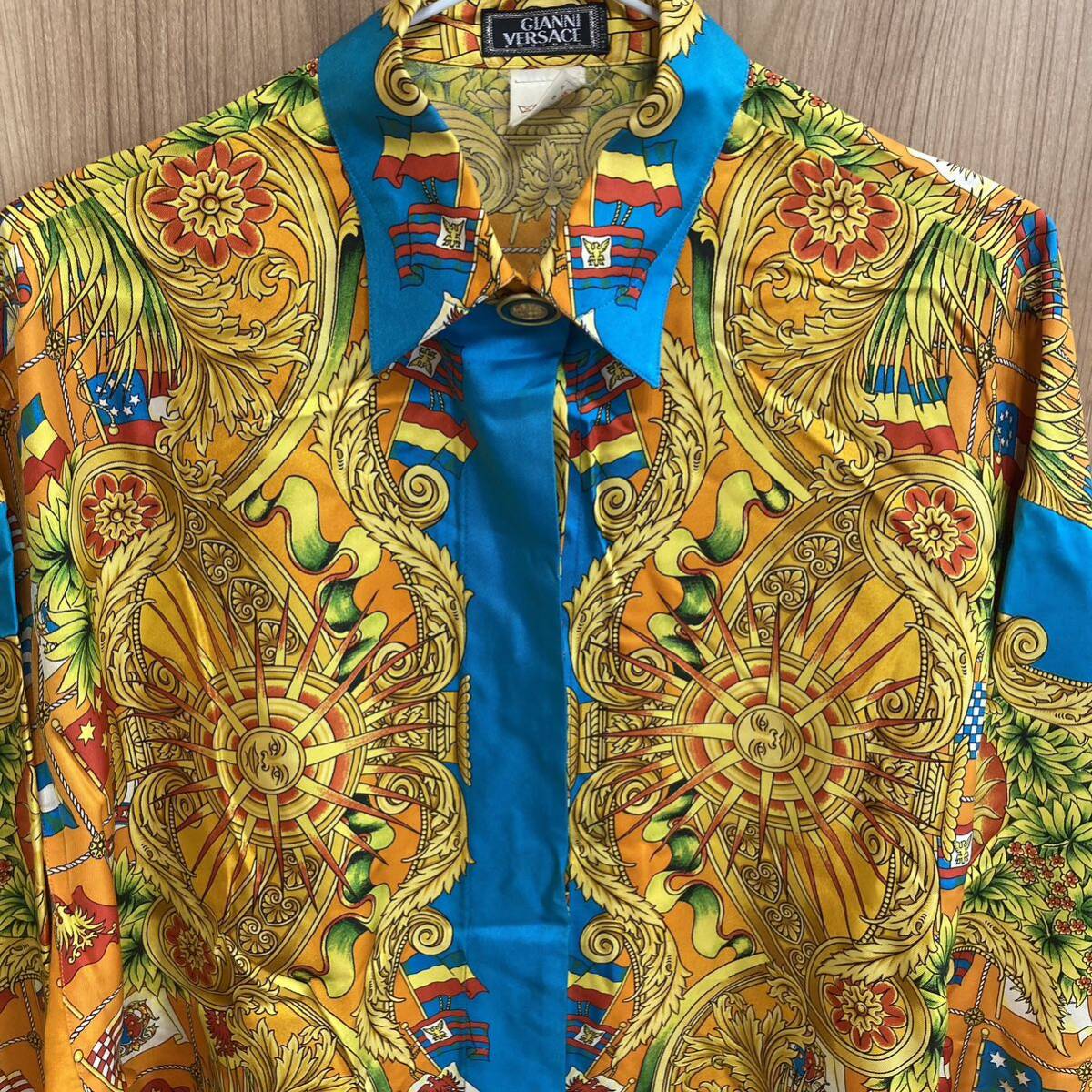 K05024 GIANNI VERSACE ヴィンテージ ジャンニヴェルサーチ レディース総柄 長袖 シャツ トップス サイズ42_画像7