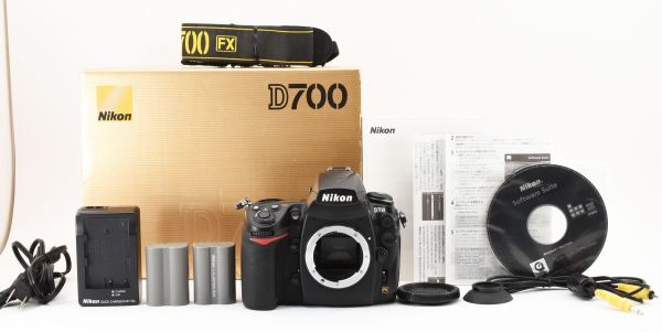 ★極上美品/シャッター数9990回★ Nikon ニコン D700 ボディ バッテリー２個 元箱付_画像1