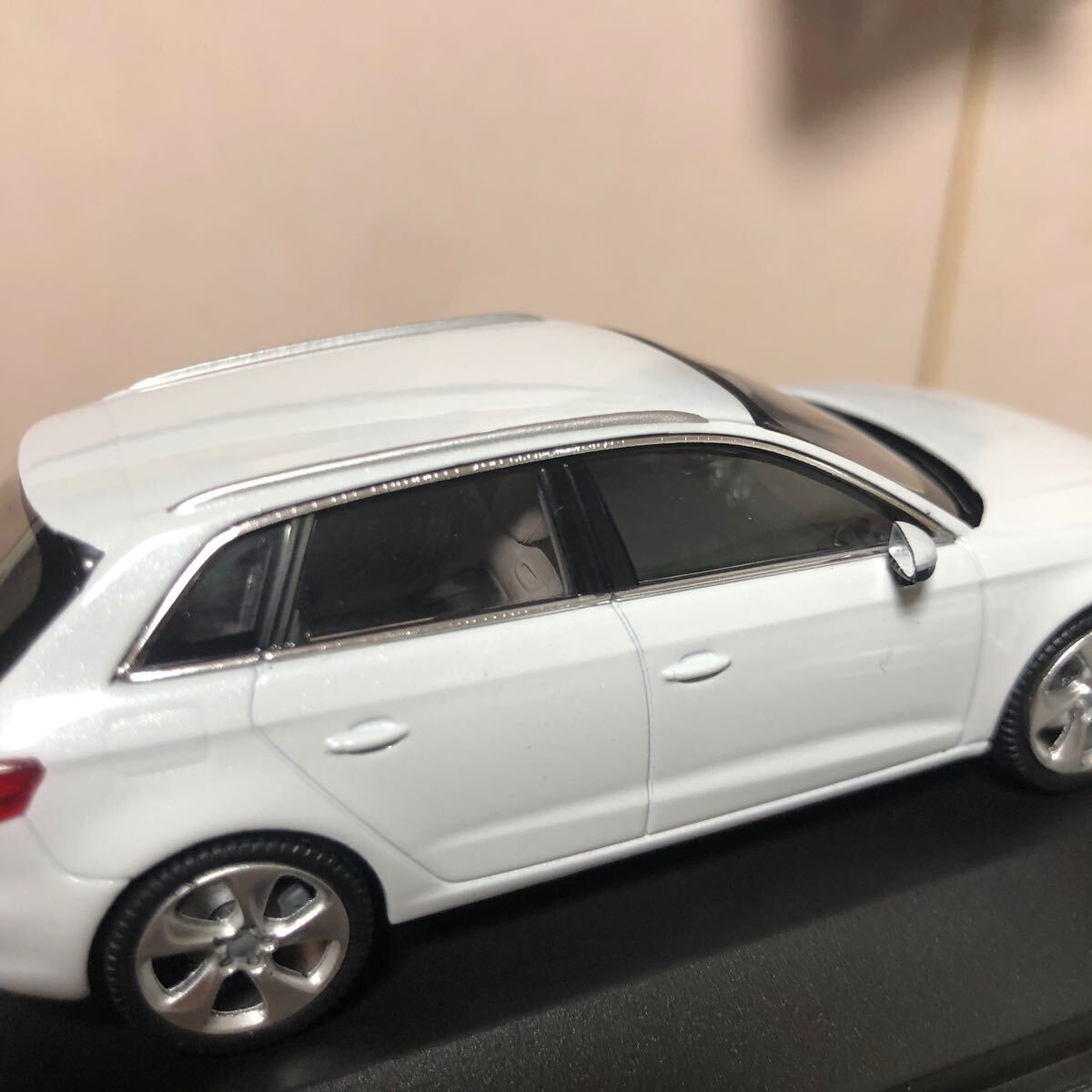 264 ミニカー 1/43 Audi アウディ　A3 スポーツバック　Sportback　模型 完成品 ディーラー正規品　モデルカー_画像6