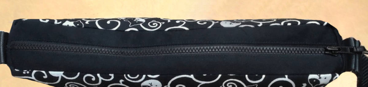 hand made * half moon type 3way body bag animal pattern * Tang pine pattern * cat pattern black × eggshell white 