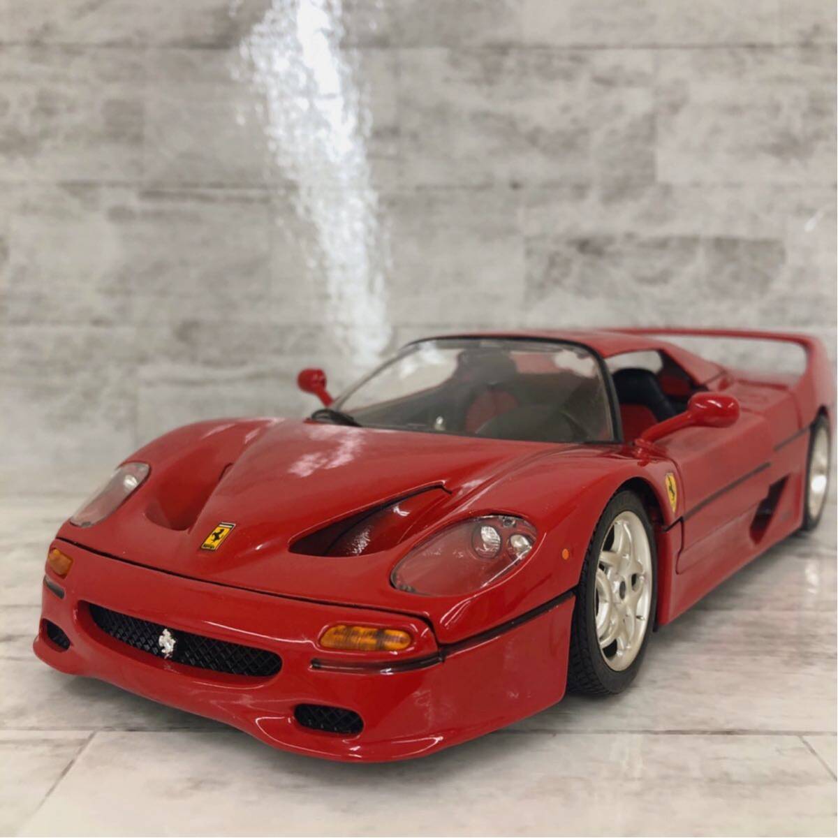 * прекрасный товар * BBurago Bbrago Ferrari Ferrari F 50 (1995)1/18 Италия производства 