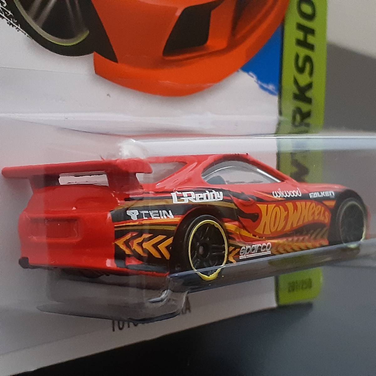 ホットウィール TOYOTA SUPRA JZA80トヨタ スープラ ミニカー ドリフト 仕様 GReddy FALKEN TOYOTA × HOT WHeeLs RACINGの画像4