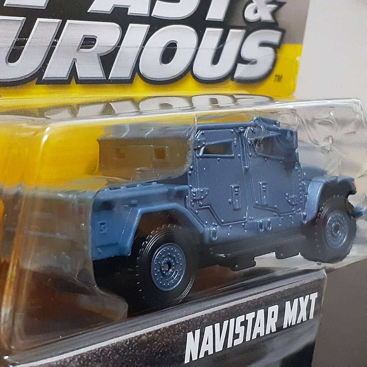 MATEL FAST＆FURIOUS 6 NAVISTAR MXT Fast & Furious 6 EUROMISSION ユーロミッション ワイスピ ミニカー 装甲車 ワイルドスピード コラボ_画像4