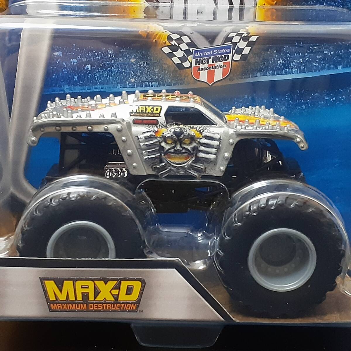 HOT WHeeLs MONSTER JAM MAX-D モンスター ジャム マックスD 実車 マッドマックス ミニカー MAD MAX LIMITED EDITION 限定 ホットウィール_画像4