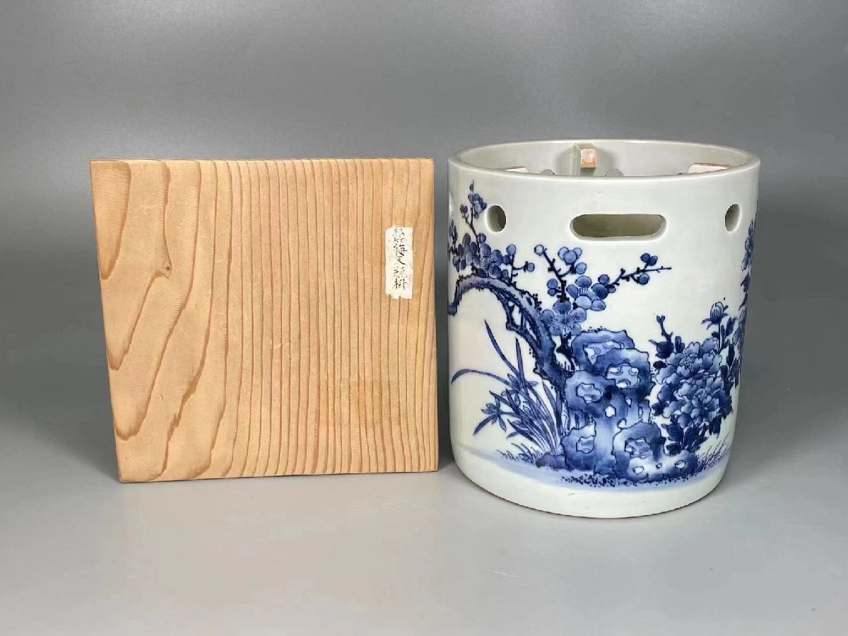 B097A era bin . blue and white ceramics pine bamboo plum tea utensils . tea utensils bin .. hand .. fire pot tea utensils box attaching 