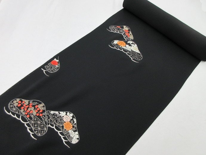 inagoya♪アウターの生地に♪美品【黒絵羽反物】刺しゅう 正絹 黒羽尺 羽織 コート 新品 BLACK kimono fabrics y8035bb_画像1