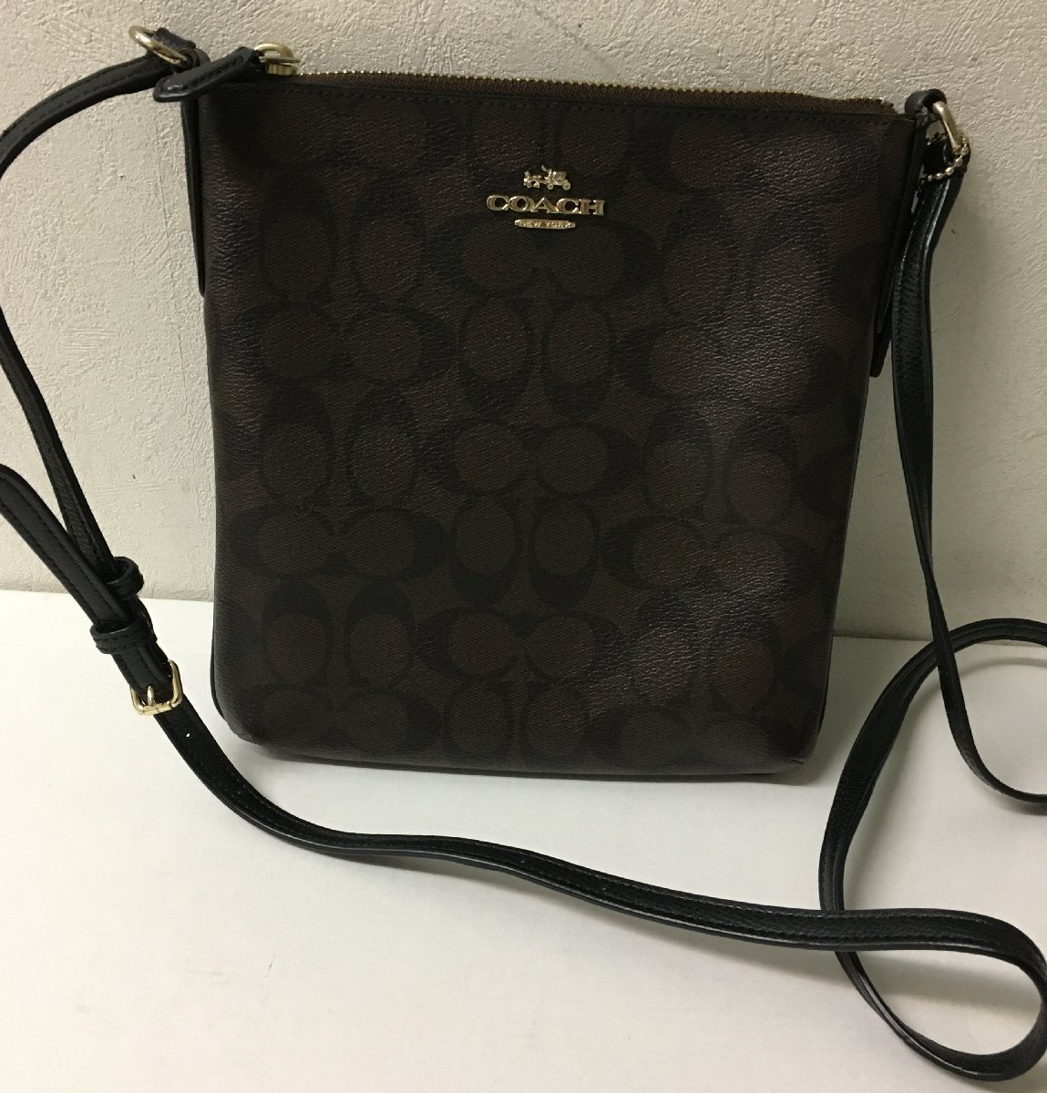 ◆COACH コーチ モノグラム ショルダーバッグ ミニショルダー サコッシュ 茶系の画像1