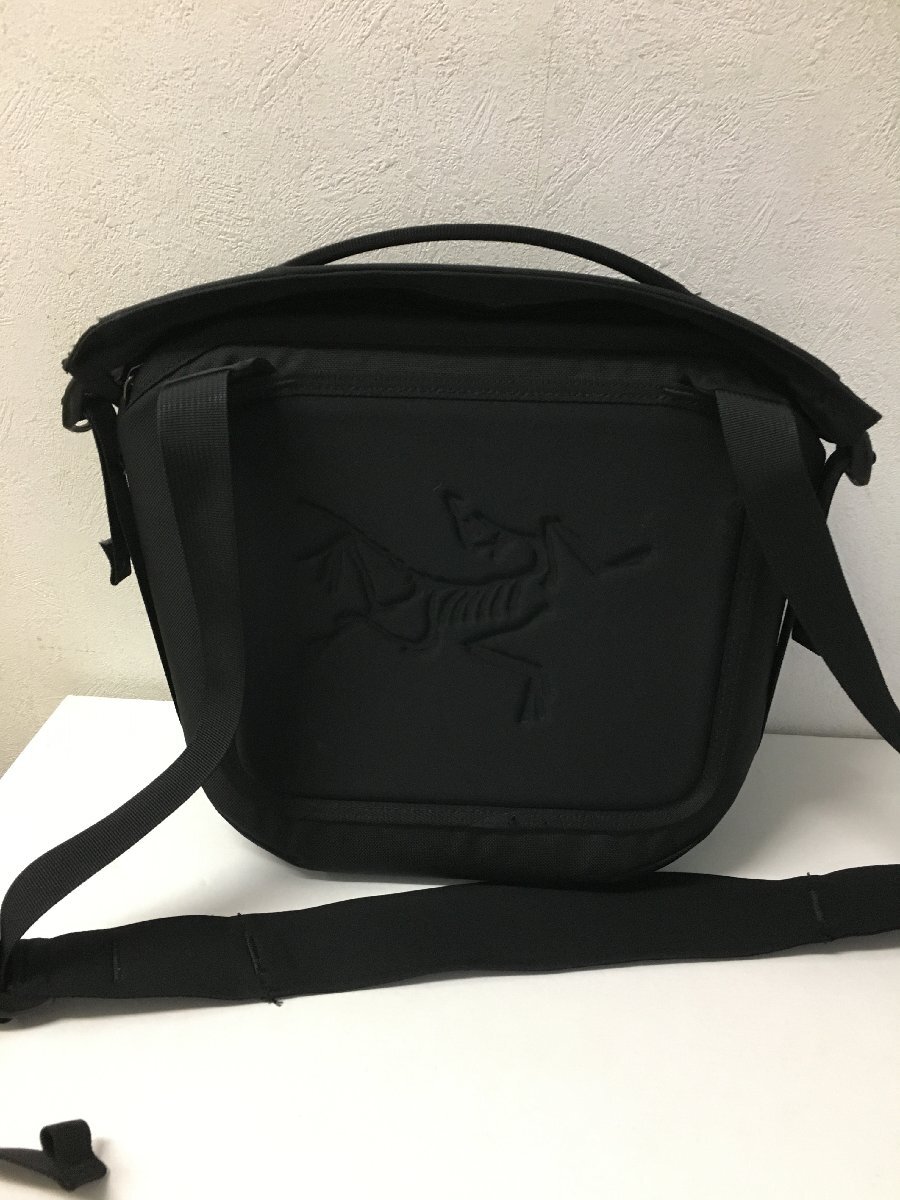 * domestic regular ARC\'TERX Arc'teryx ARRO 8 Arrow 8 Logo embroidery shoulder bag black BAG beautiful goods 