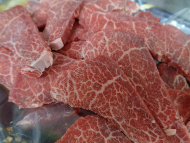 近江牛５牝　超特モモ（焼肉切り落とし）　２ｋｇ　（93）_画像5