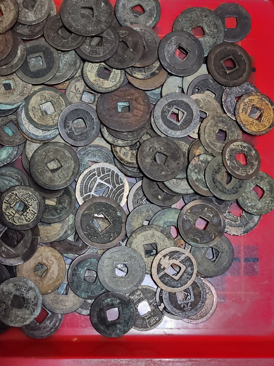 古銭、未選別大量渡米銭、寛永通宝など350枚以上、状態悪い！