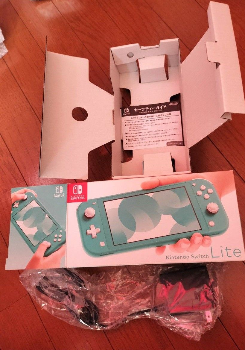 Nintendo Switch Lite 任天堂 ニンテンドー ニンテンドースイッチライト　空箱　充電器