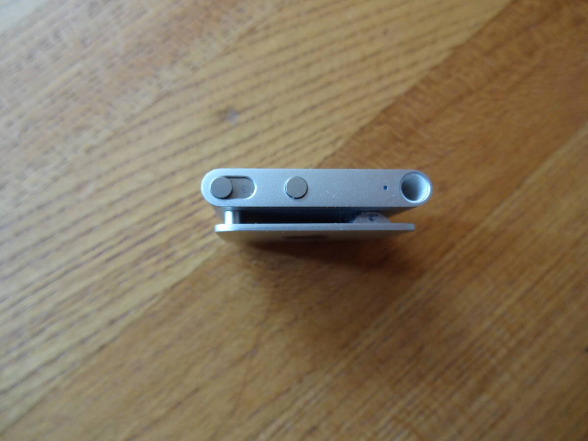 ipod shuffle 第6世代　2GB　使用期間少ない　返品可