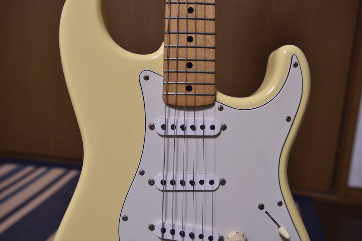 Fender Japan STRATOCASTER　フェンダージャパン　ストラトキャスター ラージヘッド　ST72-58US YWH/M _画像5