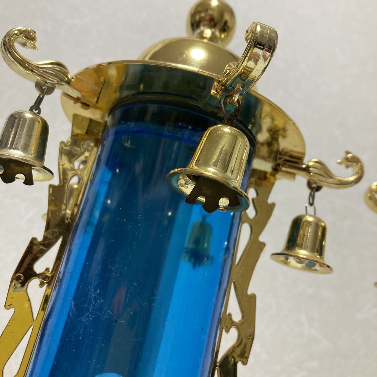 盆提灯 霊前灯 バブル灯 鈴付 ブルー 一対 プラスチック製 電気コード式 ゴールド 仏具 お盆 灯籠 掘出し品  仏壇