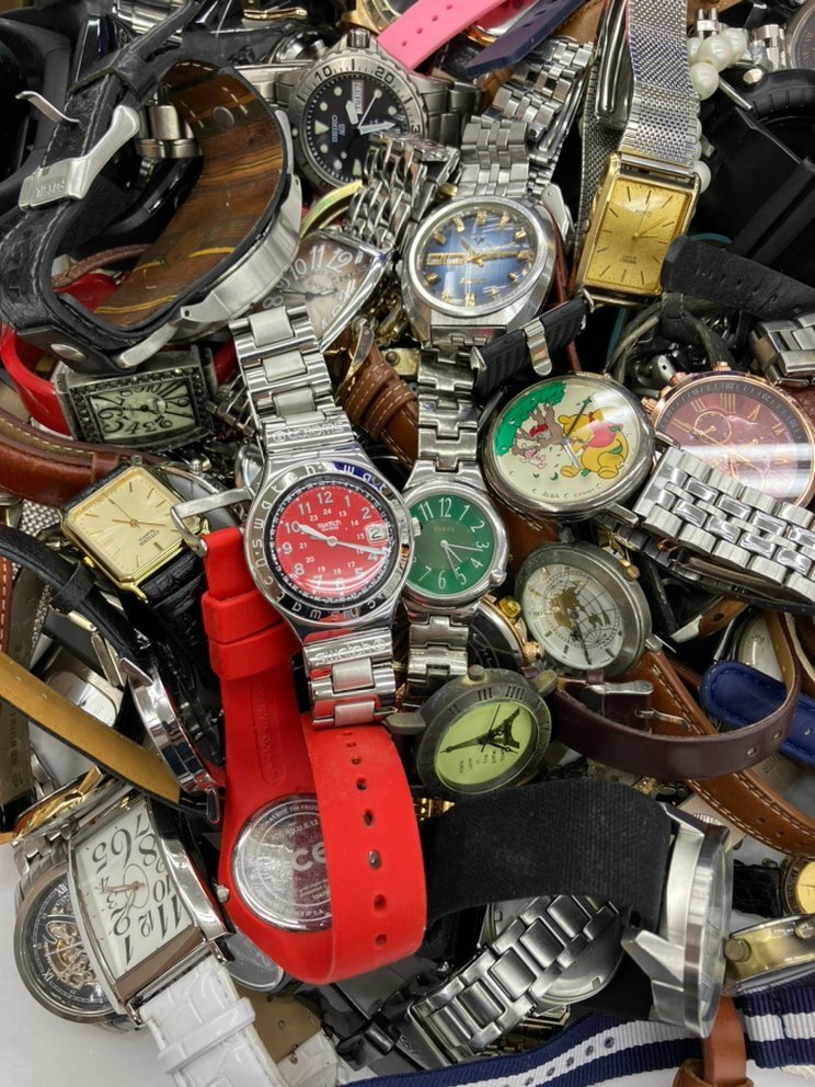 【★03-1714】■ジャンク■腕時計 他 まとめ売り 約250点 G-SHOCK/SEIKO/CASIO/CITIZEN/SWATCH/ORIENT（4300）の画像7