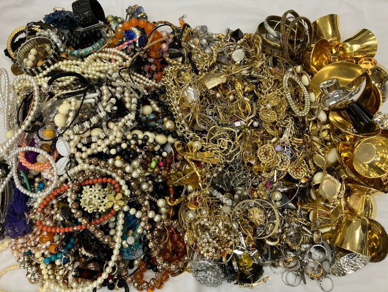 [*03-1717]# Junk # accessory large amount set sale approximately 11kg gilding silver necklace ring earrings earrings etc. (1062)