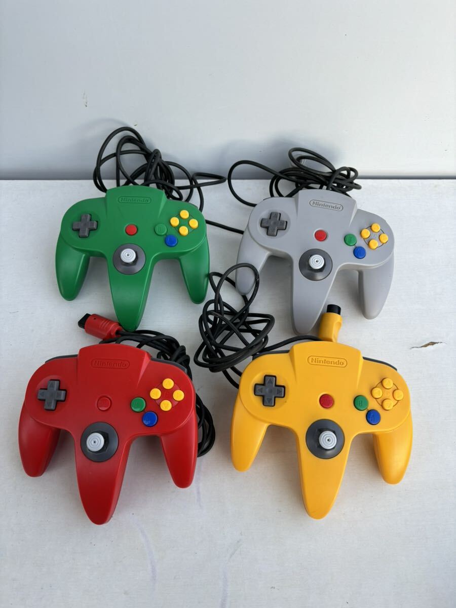 ◆任天堂/Nintendo◆Nintendo64 本体 コントローラー4つ 振動パック◆の画像4