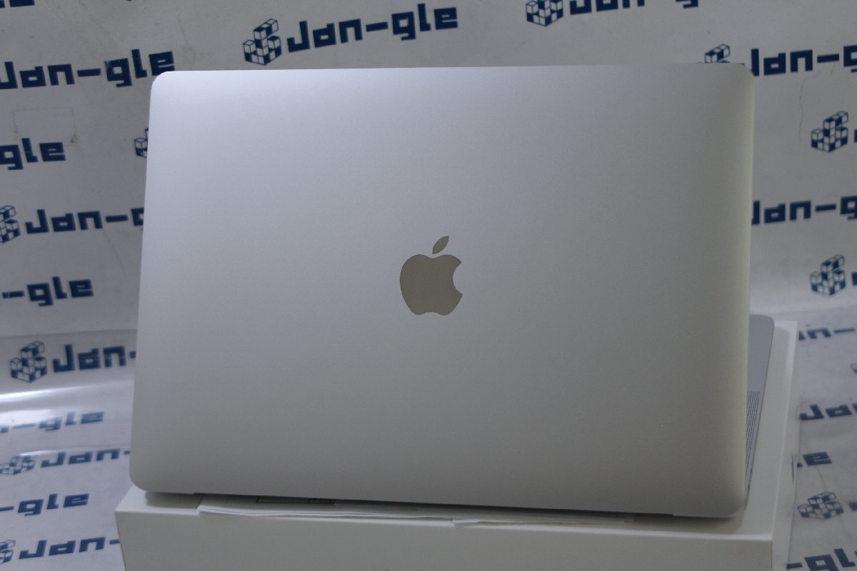 関西 Ω 美品 Apple MacBook Air Retinaディスプレイ 13.3 MGN93J/A M1 RAM:8GB SSD:256GB 激安価格!! J497400 Oの画像5