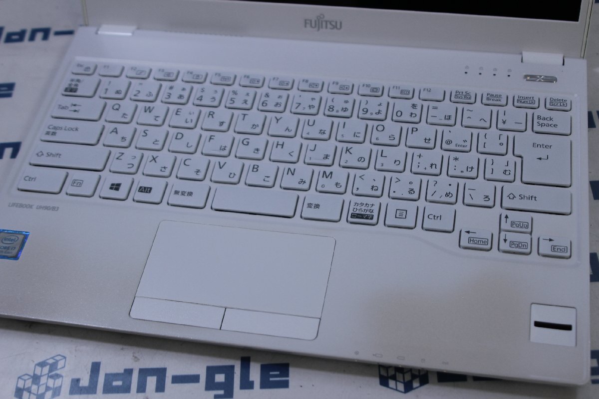 ◇FUJITSU FMV LIFEBOOK FMVU90B3B CPU:Core i7 8550U 1.8GHz /RAM:8GB /SSD:256GB 格安価格!! J497363 P 関西_画像3