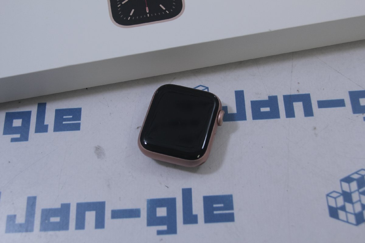 関西 Ω Apple Apple Watch Series 6 GPSモデル 40mm MG123J/A 激安価格!! この機会にぜひ!! J500199 B_画像2