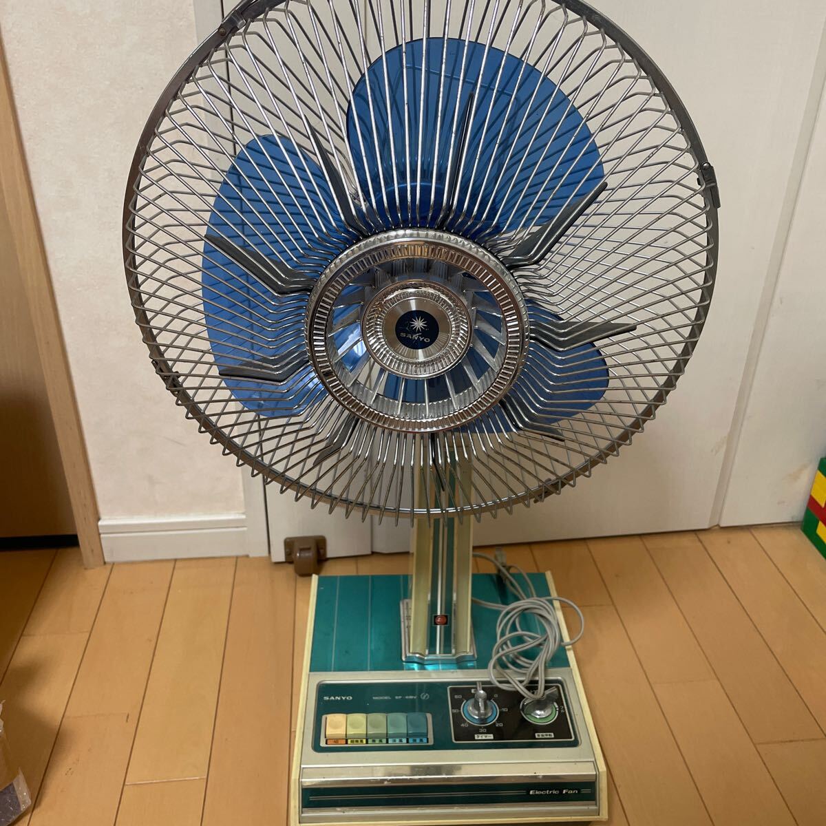 昭和レトロ アンティーク 扇風機 SANYO Electric Fan MODEL EF-68Vレトロ扇風機 レトロ の画像1