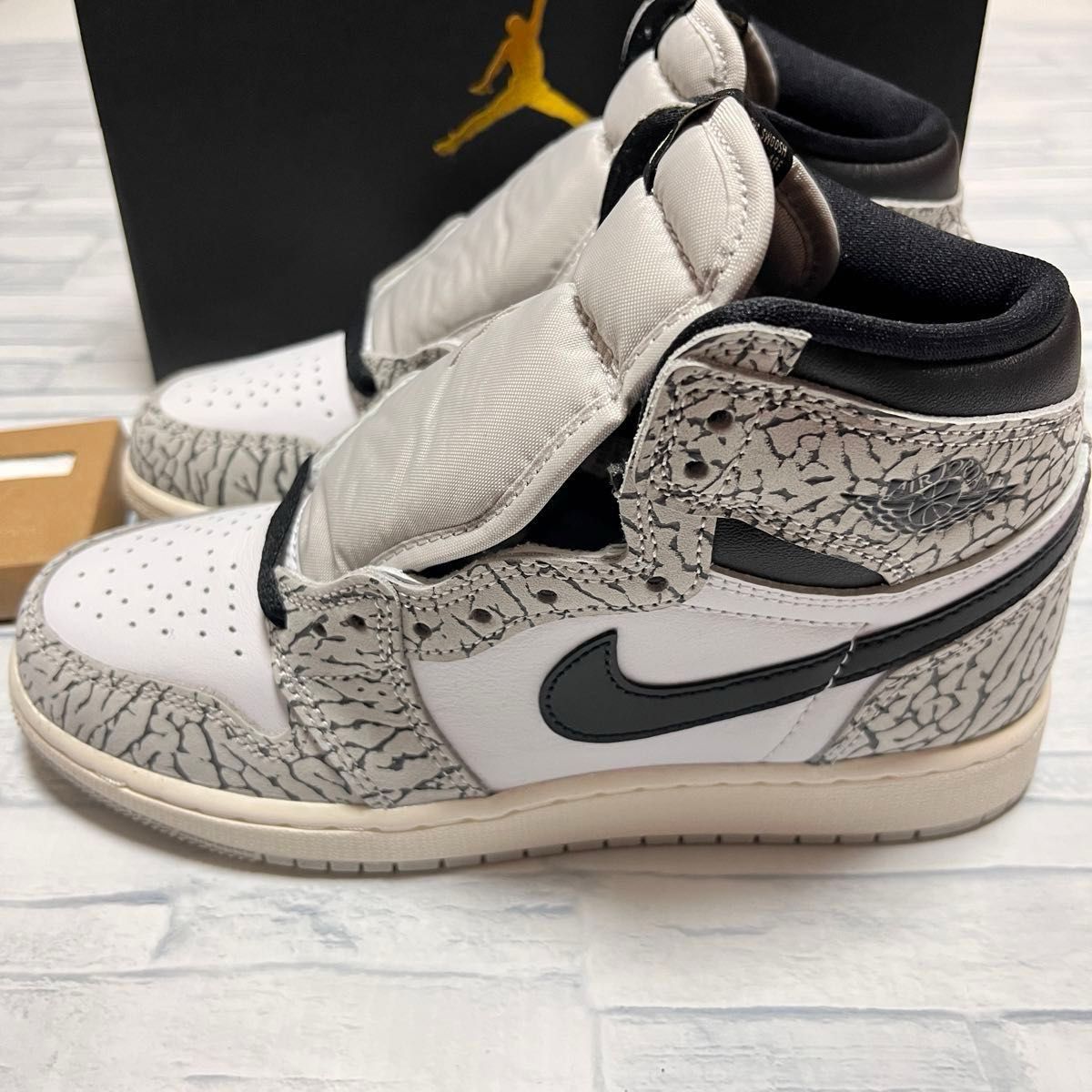 NIKE AIR JORDAN 1 RETRO HIGH OG GS NIKE AIR JORDAN 1 RETRO HIGH OG GS