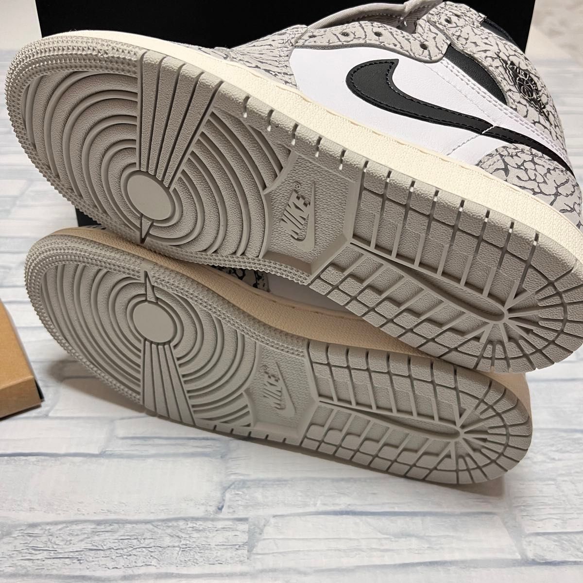 NIKE AIR JORDAN 1 RETRO HIGH OG GS NIKE AIR JORDAN 1 RETRO HIGH OG GS