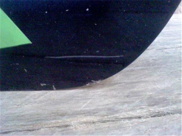 スバル 純正 インプレッサ 《 GRB 》 左 リア ドア ブラック系 カラーNo C8P 品番 60409-FG1109P　　 PP　22019243　C9-2-2 深_直径2㎝程の凹み/5㎝程の削れ傷があります