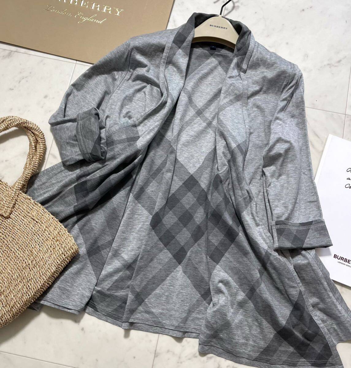 大きいサイズ 新品同様 バーバリー BURBERRY バーバリーロンドン カーディガン 羽織り ビックチェック 旅行 行楽 フリーサイズ 13号 15号_画像1