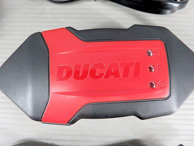 ◇DUCATI ドカティ 純正 バッテリーチャージャー 充電器 作動確認済み 240417DC0005_画像2